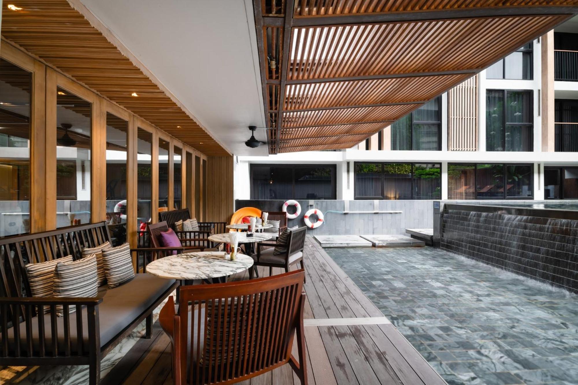 Arcadia Suites Bangkok Exterior photo